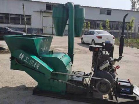 點擊查看詳細信息<br>標(biāo)題：飼料粉碎機 閱讀次數(shù)：2049